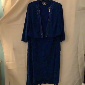 Beautiful 2 piece, size 18W blue formal dress